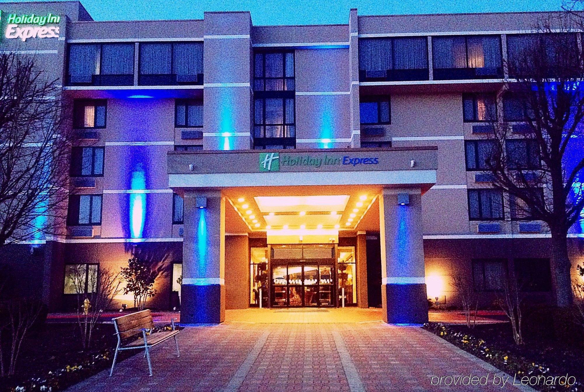 Holiday Inn Express Aberdeen-Chesapeake House By Ihg Eksteriør bilde